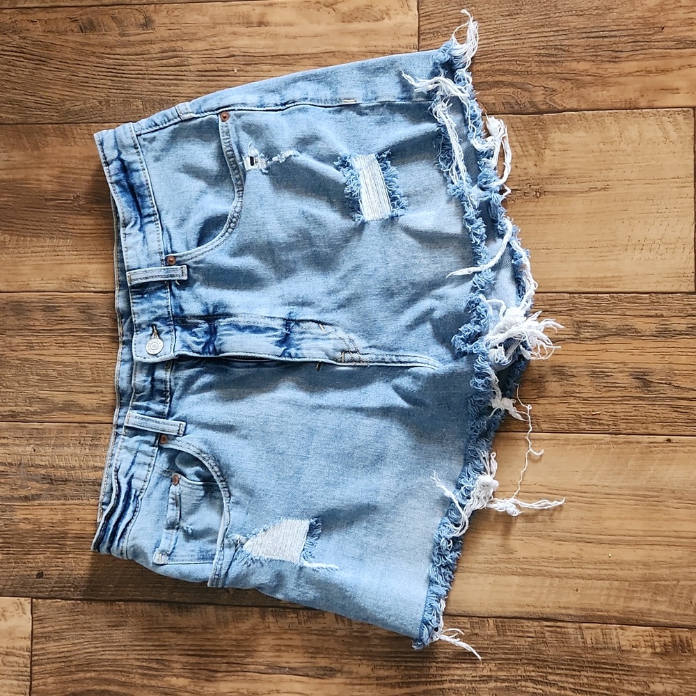 H&M Ultra High Waist Mom Shorts size 12